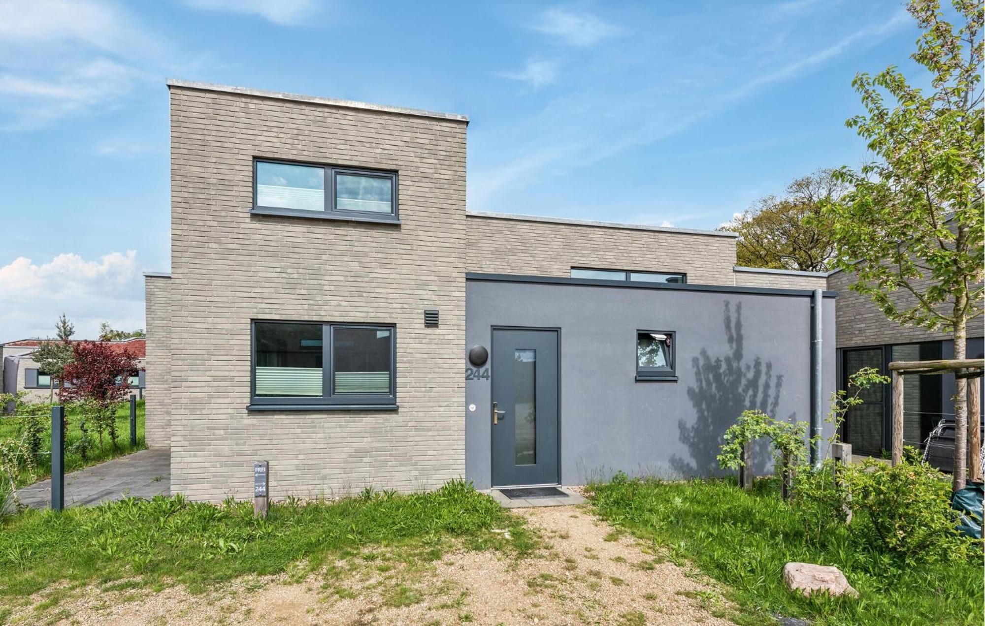 Beach Front Home In Lembruch-Duemmer See With Wifi Eksteriør billede